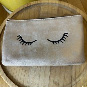 Tiny make up/travel bag